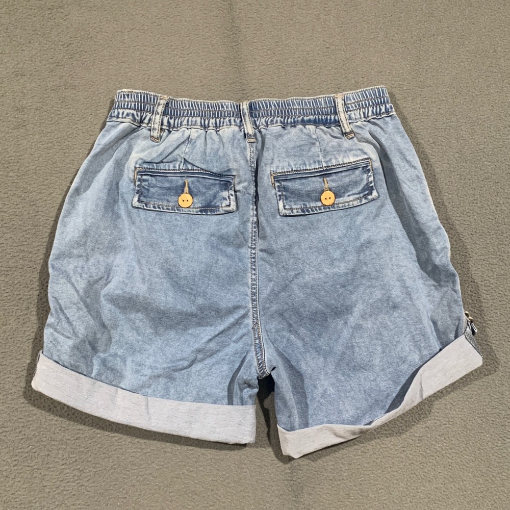Charlie B Denim Shorts Women 6 Light Wash Tencel Blend Cuffed Utility Cargo Blue - Picture 8 of 8